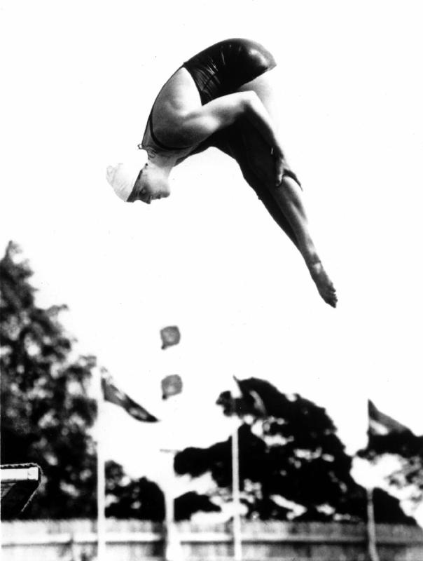 Pat Mc Cormick the first diver to win back-to-back Olympic gold medals in platform and springboard d od 