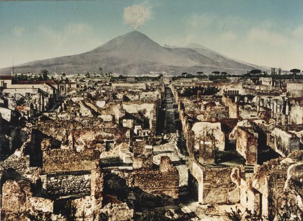 Italy, Pompeii, view across excavations
