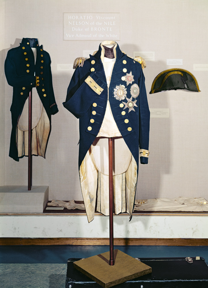 Royal Naval uniform worn Nelson at the battle of Trafalgar in 1805 (wool, silk, brass, metal thread, od 
