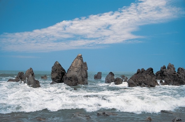 Rocks in sea, Near Bagha (photo)  od 