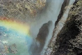 Rainbow at Jog Falls (photo) 