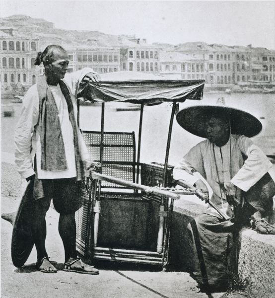 Sedan chair in Hong Kong, 1873 (b/w photo)  od 