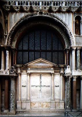 South facing portal and wall of the Zeno chapel, built for Cardinal Giovanni Battista Zena, 1504-22 od 