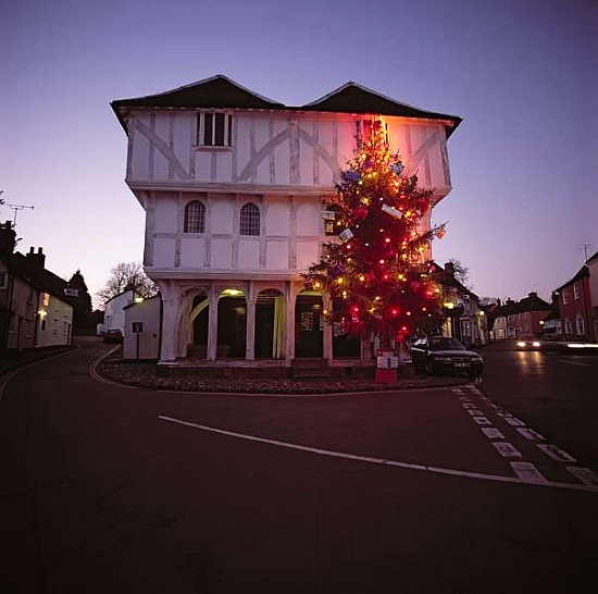 Thaxted Guildhall at Christmas time od 