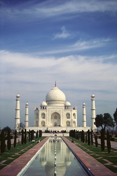 The Taj Mahal (photo)  od 