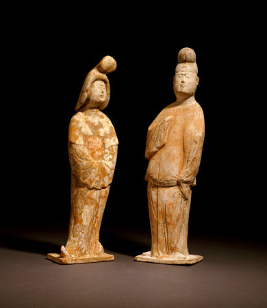 Two Painted Red Pottery Figures Of Courtiers, Tang Dynasty, 7th / 8th Century od 