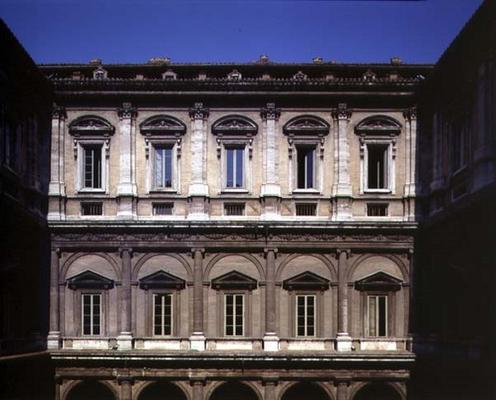 The facade of the inner courtyard, detail of the second storey designed by Antonio da Sangallo the Y od 
