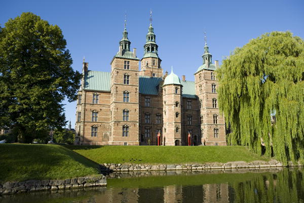 View of the exterior of Rosenborg Castle, completed in c.1606 (photo)  od 