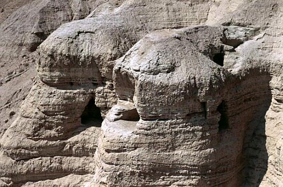 View of the Qumran Caves, where the Dead Sea Scrolls were discovered in 1947 Qumran, Israel od 