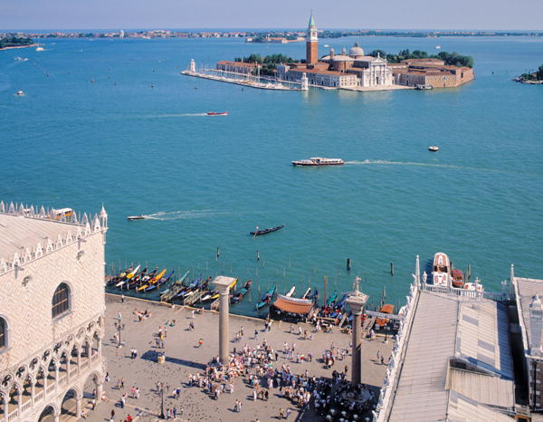 View over Bacino di San Marco to Isola San Giorgio Maggiore (photo)  od 