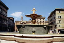 View of one of the fountains (photo)