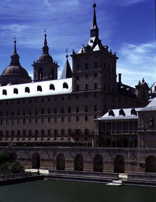 View of the Exterior, built by Philip II, 1563-84 (photo) od 
