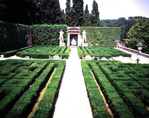 View of the walkway leading to the entrance to the park, designed for Cardinal Giuliano de'Medici (1 od 