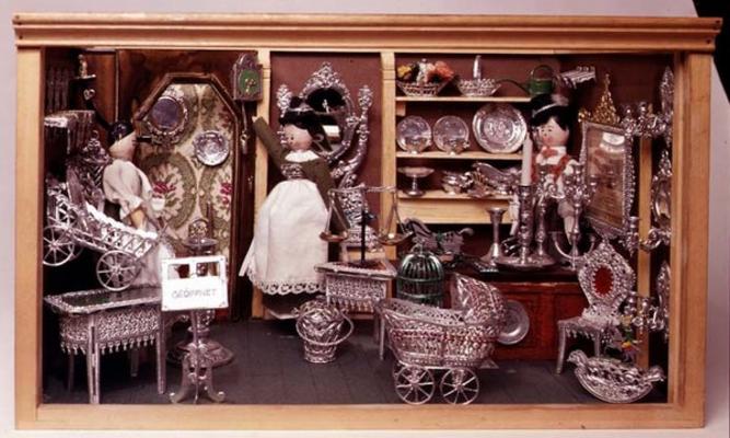 White metal doll's house furnishings, German, 20th century. Made by the firm Babette Schweizer, etab od 