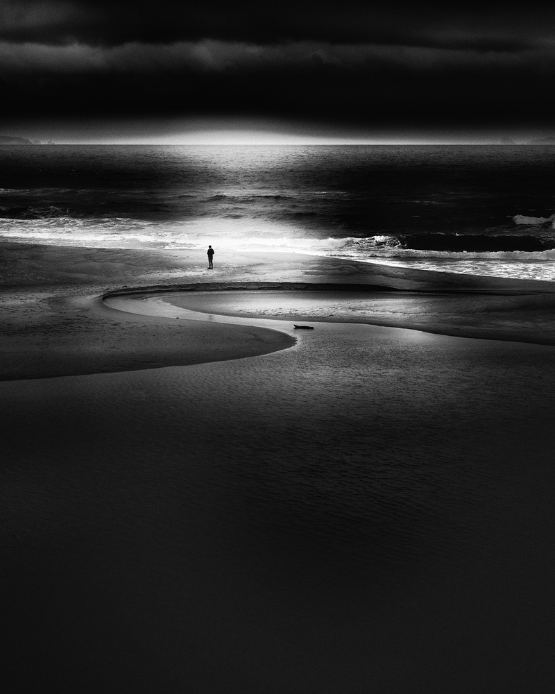 Alone at the seaside od Olavo Azevedo