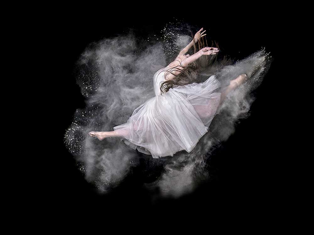 Dust Dancer od Pauline Pentony MA