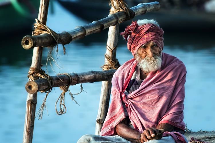 the old man and the Ganges od Piet Flour