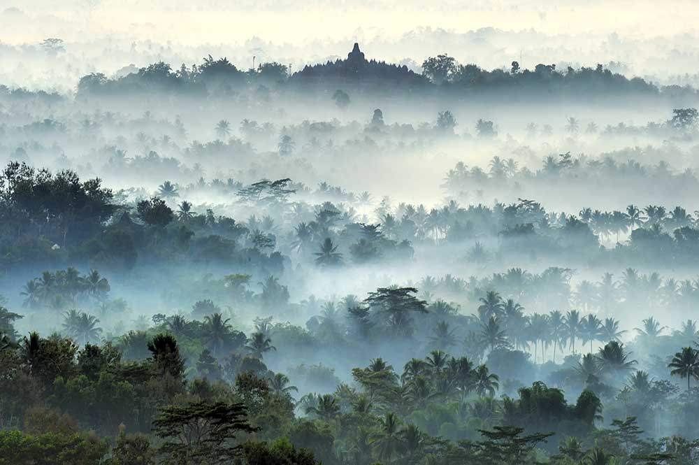 Misty Borobudur od Ramdani
