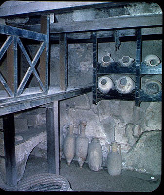 Interior of a shop with amphorae, from the House of Neptune and Amphitrite (photo) od Roman 1st century AD