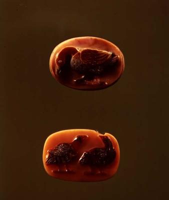 Two cameos of birds (polychrome agate and onyx) od Roman 1st century BC