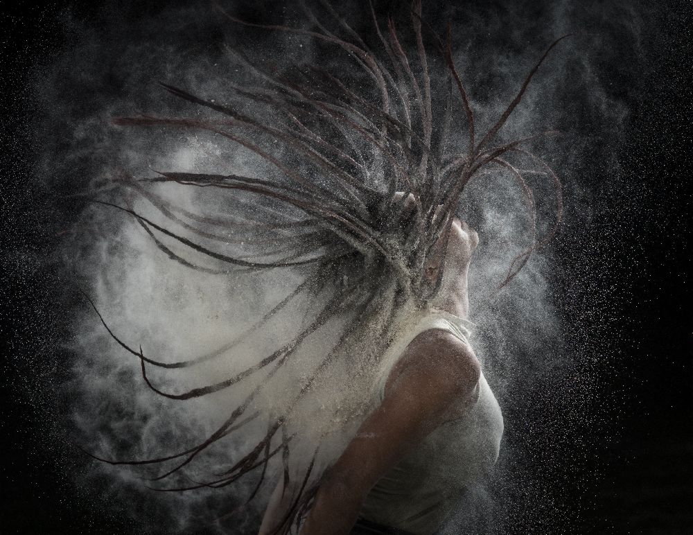 Hair with Dust od Ronen Rosenblatt