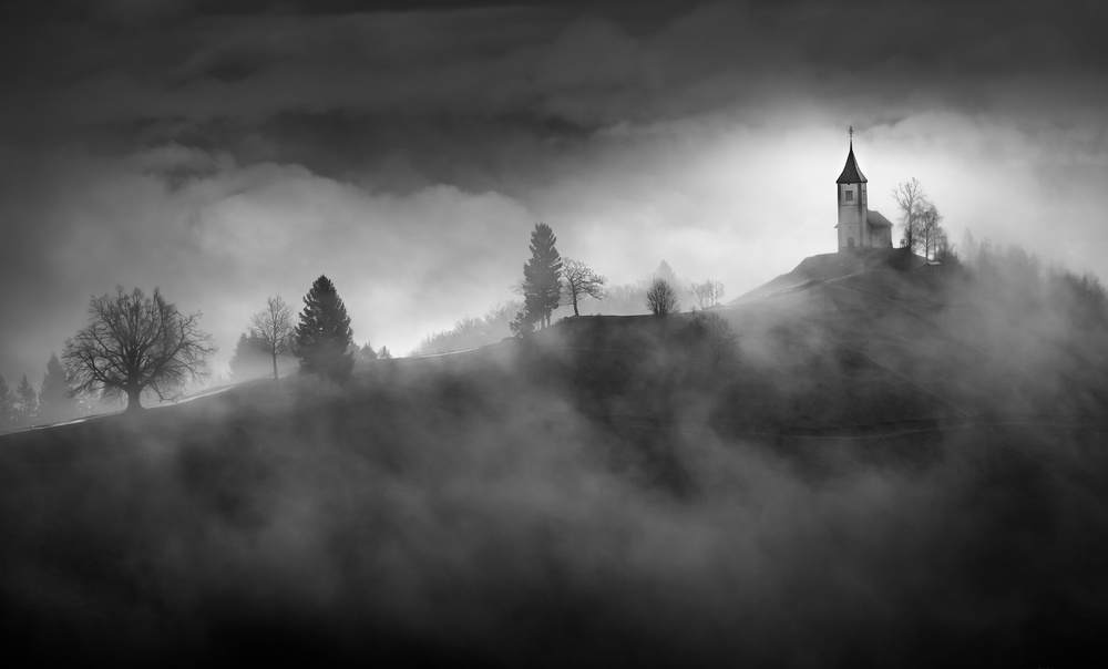 Misty way to the church od Sandi Bertoncelj