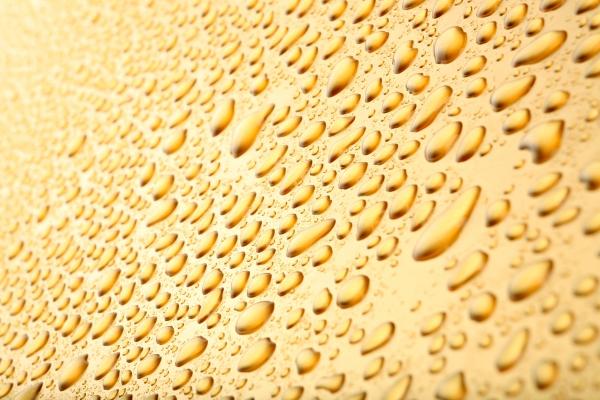 water drops background on gold od Sascha Burkard