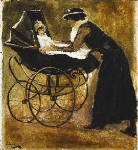 Eine junge Frau mit Baby in einem Kinderwagen.