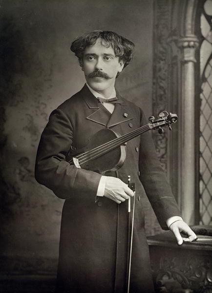 Pablo de Sarasate y Navascues (1844-1908), Spanish violinist and composer, portrait photograph (b/w  od Stanislaus Walery