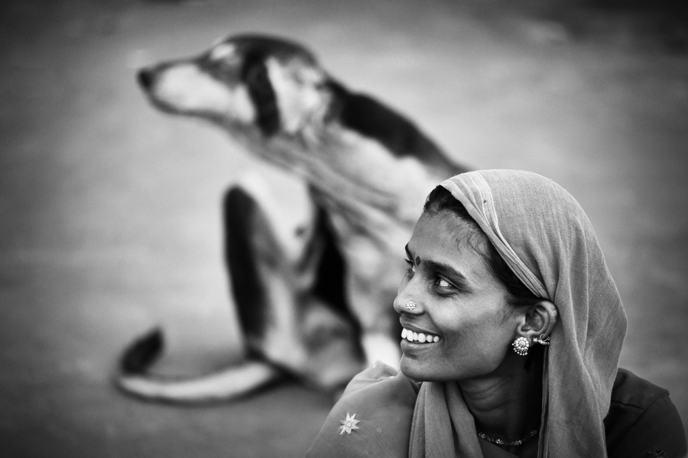 Woman and Dog od Stefan Nielsen