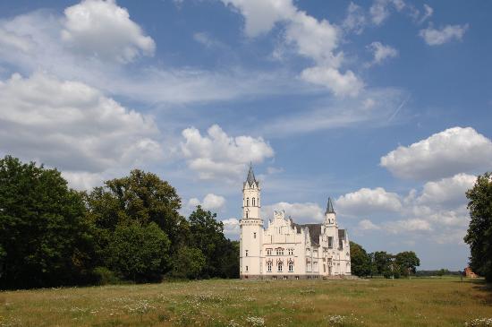 Schloss Kartlow steht zum Verkauf od Stefan Sauer