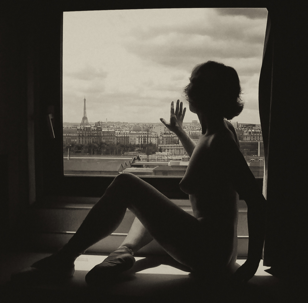 Window to Paris od Strelok