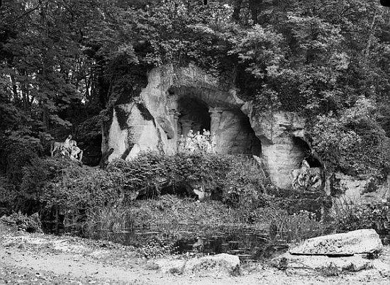 Grove of the Baths of Apollo od studio Giraudon
