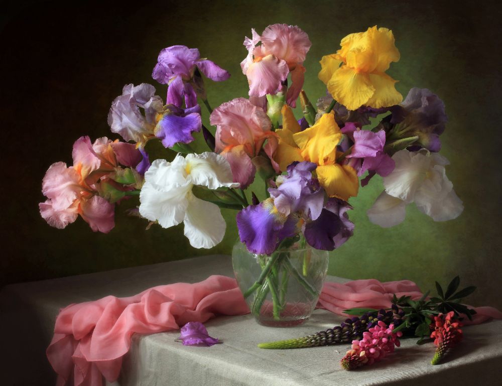 With a bouquet of irises and flowers lupine od Tatyana Skorokhod (Татьяна