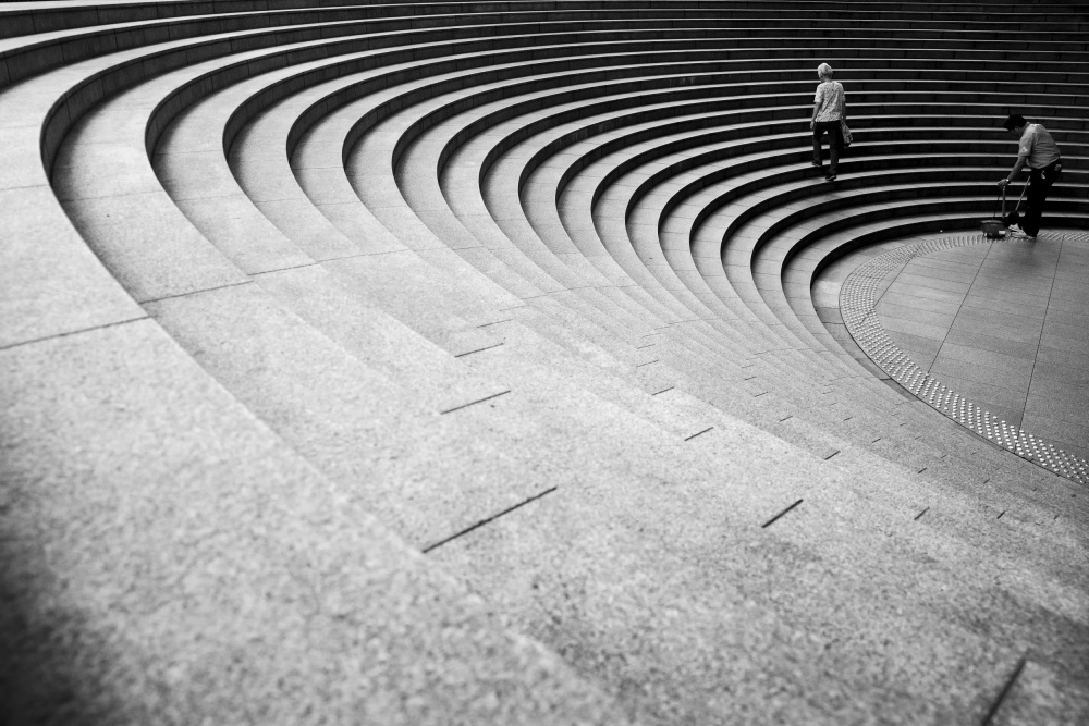 Circular stairs od Tomoshi Hara