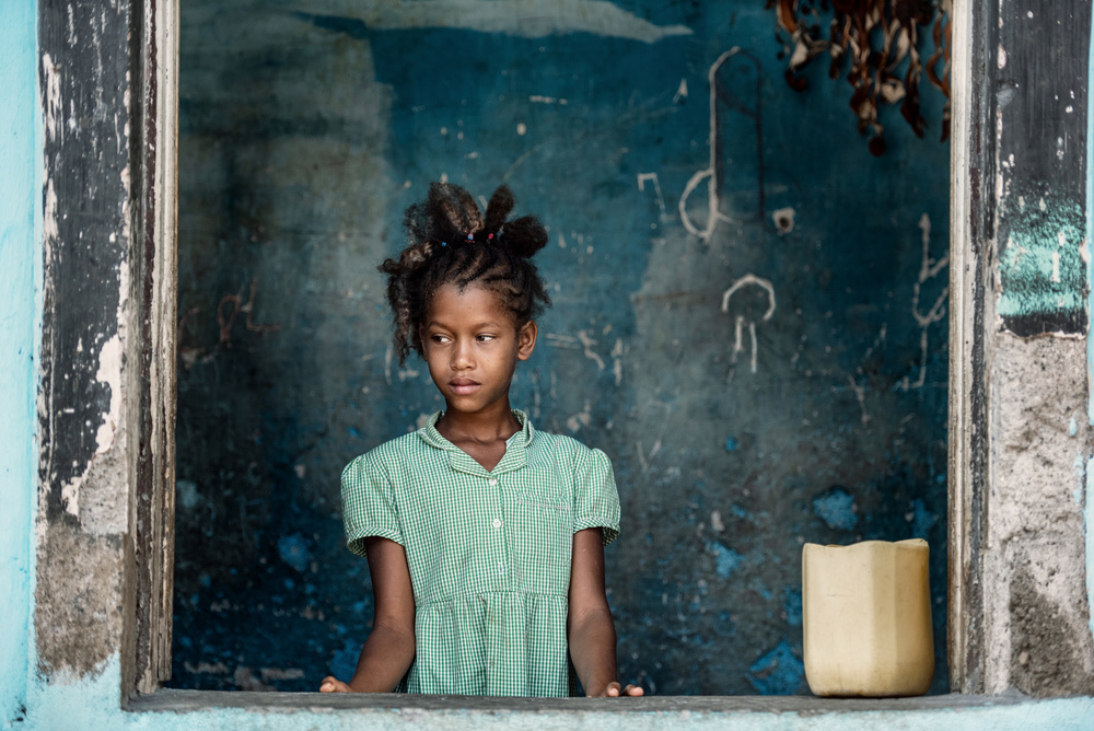 Sao Tome girl od Trevor Cole