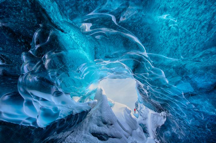 The ice cave od Trevor Cole