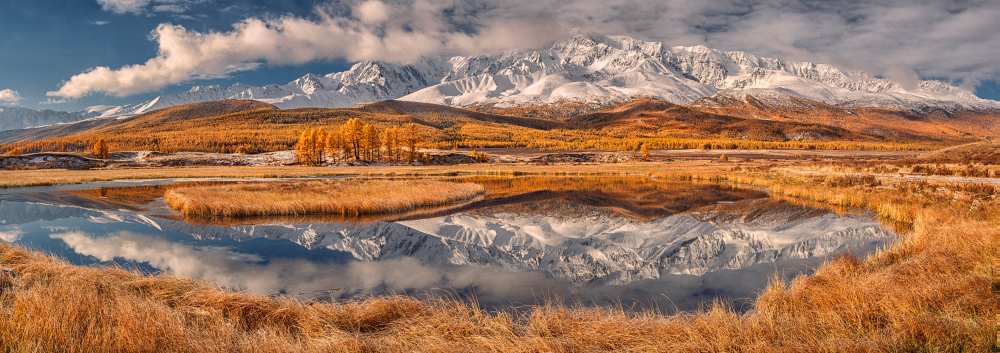 Mirror for mountains od Valeriy Shcherbina