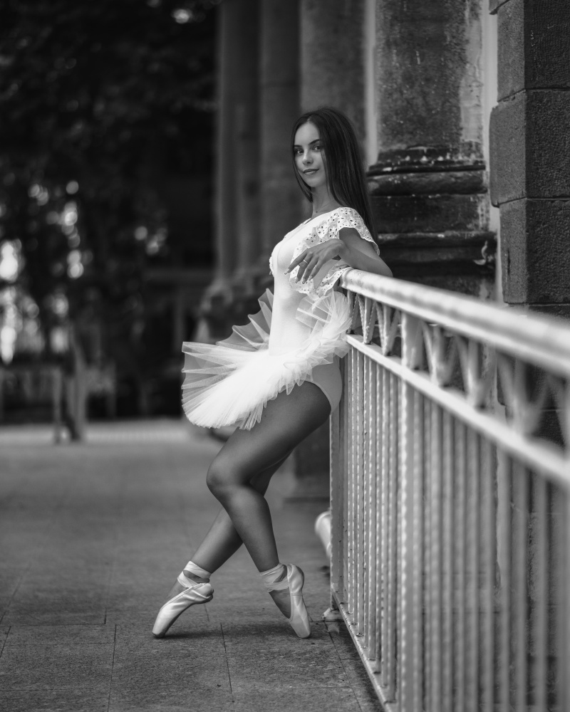 Ballerina BW od Vasil Nanev