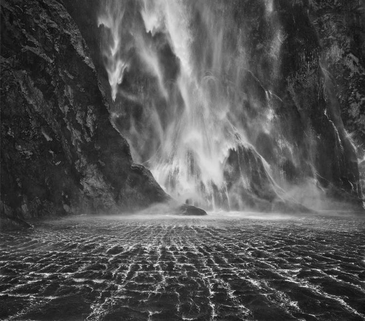 Milford Sound Waterfalls od Yan Zhang