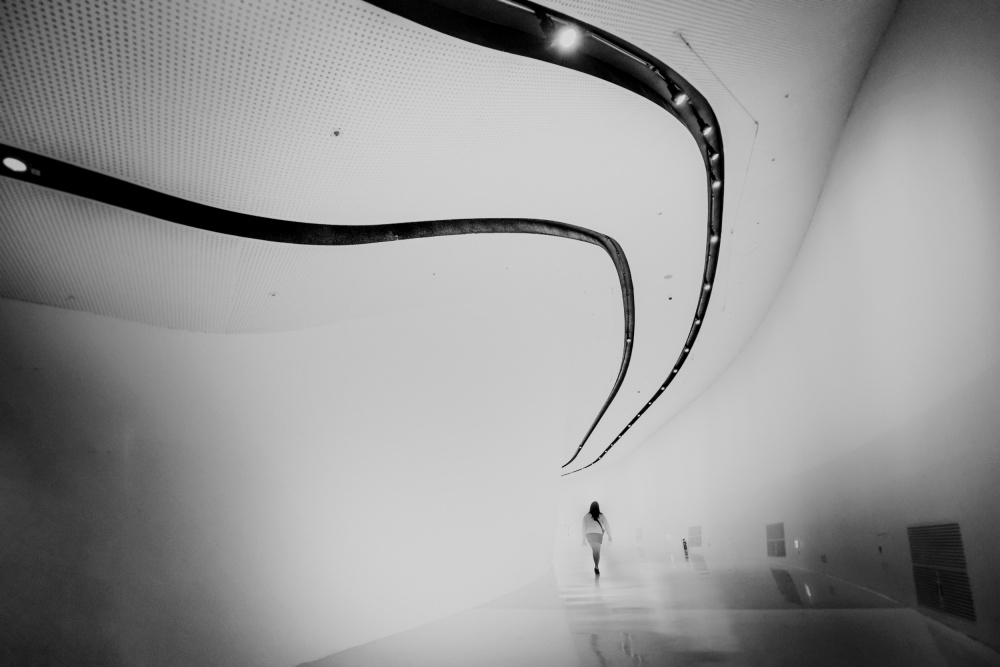 curved hallway od YoungIl Kim